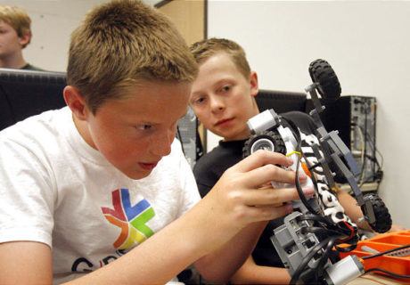 STEM activities for tweens (Pixabay free images)